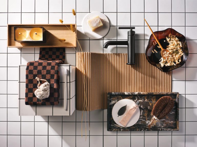 Moen 6145BL_flatlay